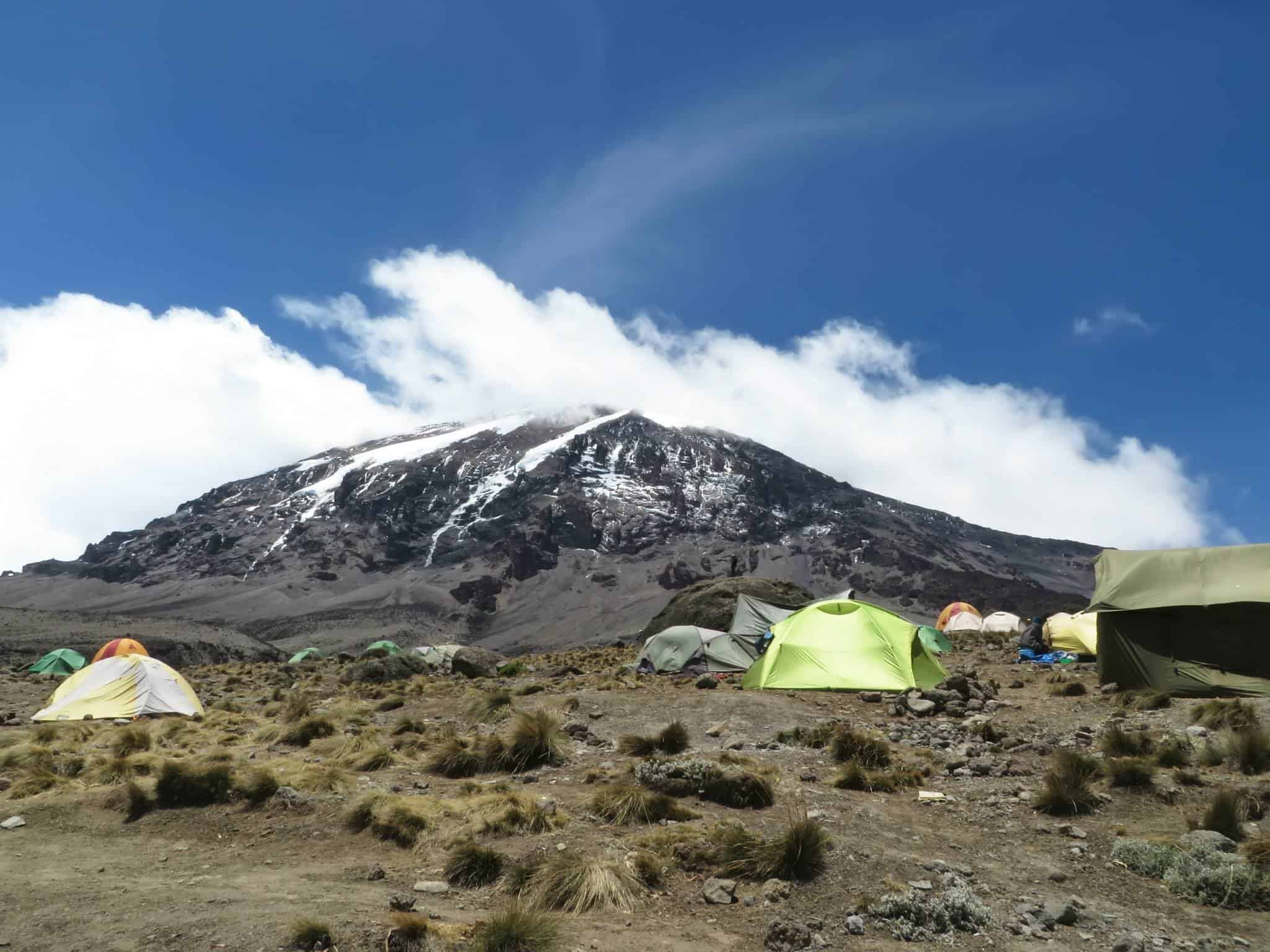 Camping 11 11. Шира Килиманджаро. Палатка Килиманджаро. Плато Шира Килиманджаро. Ледник Килиманджаро Танзания.